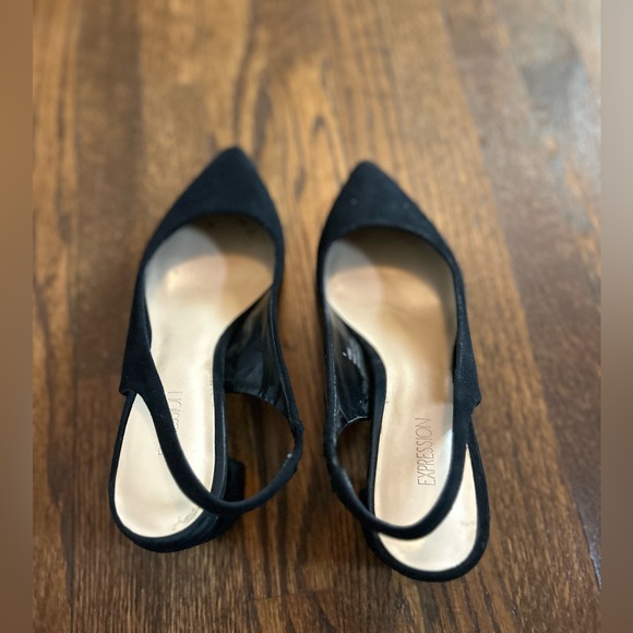 Black slingback pumps
Good conditions - Picture 3 of 6